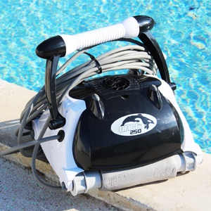 Robot ORCA 500 Aqualux fond paroi ligne d'eau de piscine jusqu'à 120m²
